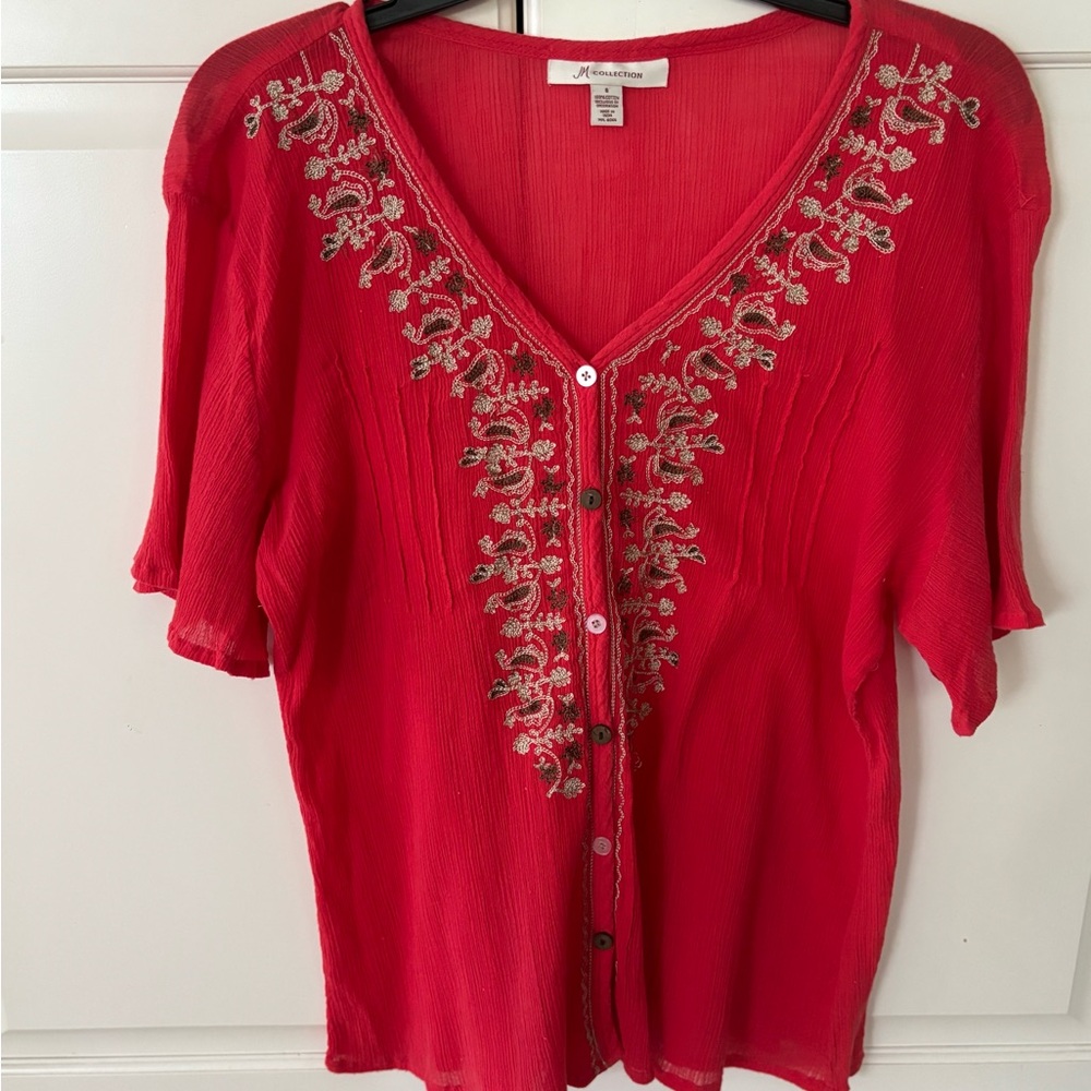 JM Collection Blouse pheasant embroidery. Button up front. Size 8